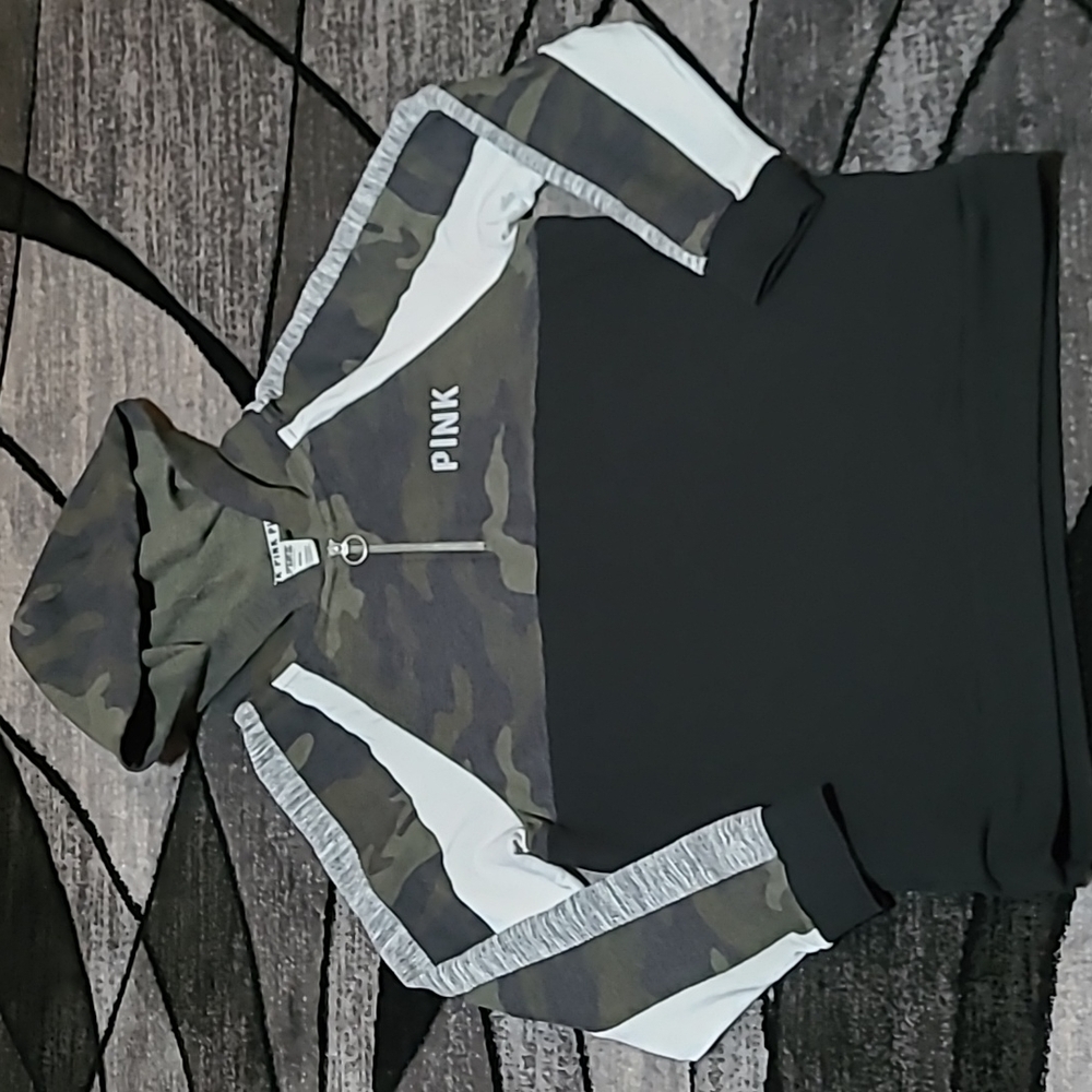 VS PINK 2018 Campus Quarter-Zip Camo Hoodie Sweatshirt